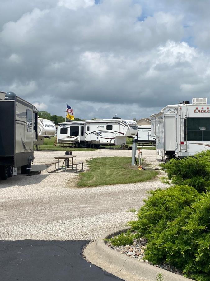 Garnett Hotel & Rv Park Экстерьер фото