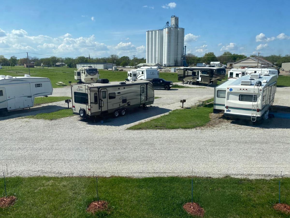 Garnett Hotel & Rv Park Экстерьер фото